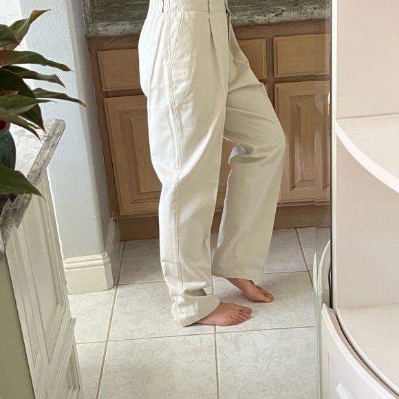 LL Bean Vintage Bayside Wrinkle Free Pleated Twill Cotton Pants w/ Comfort Waist - Picture 2 of 10